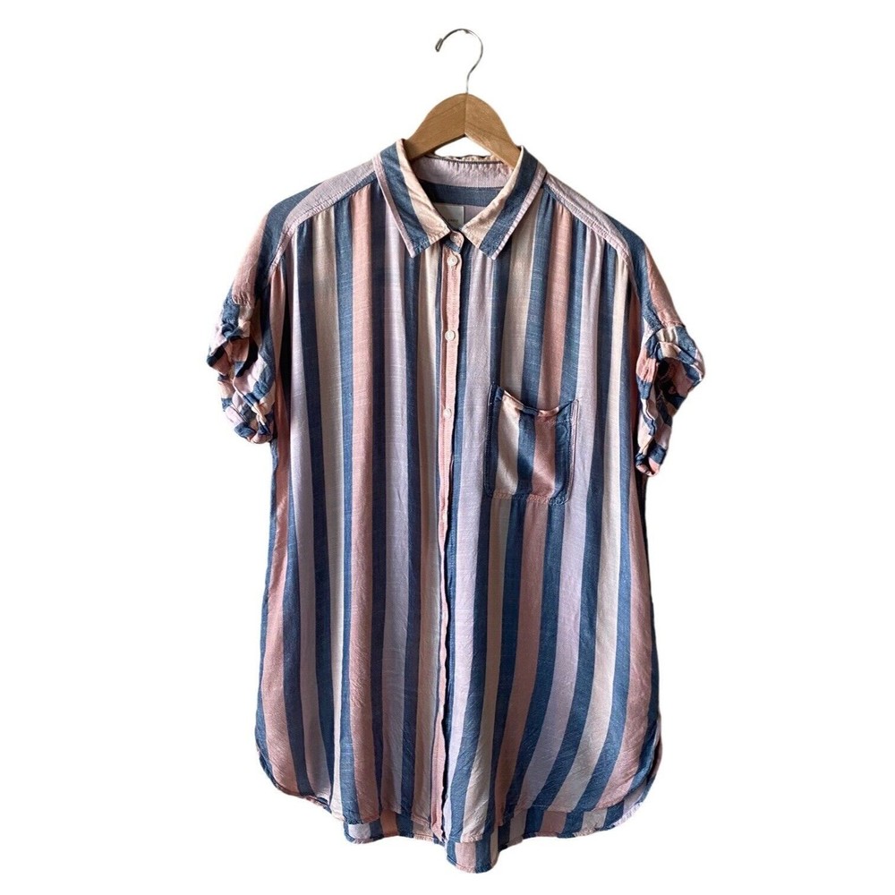 American Eagle Striped Short Sleeved Button Up Blouse | Size Medium